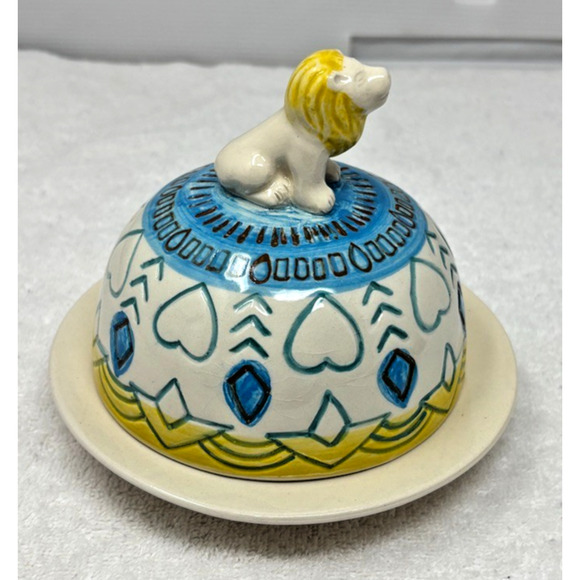 Vintage Lion Topped Domed-Lid Round Butter Dish Keeper Ceramic Blue/Yellow/Cream - Picture 3 of 5